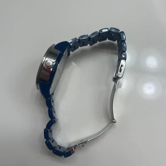 Michael kors blue watch w diamond chips - Picture 3 of 5